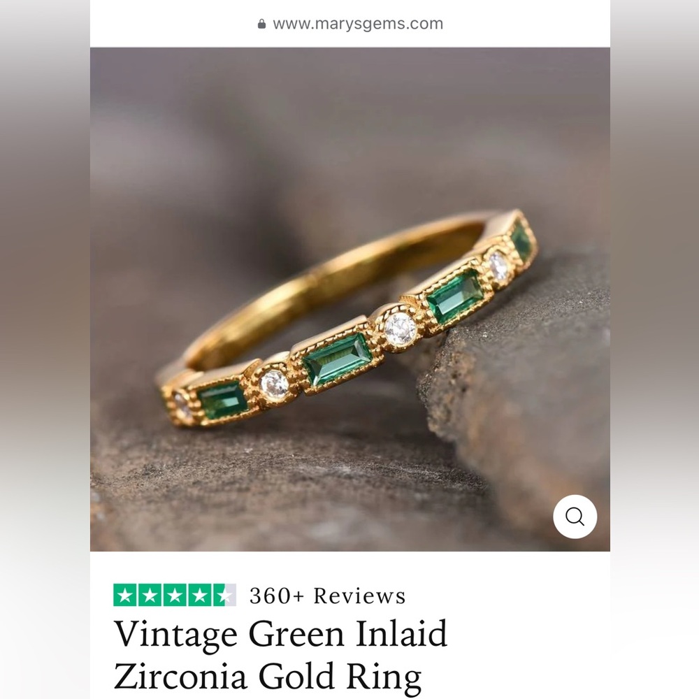 Vintage Green Zirconia Ring, Size 8
New - in original box